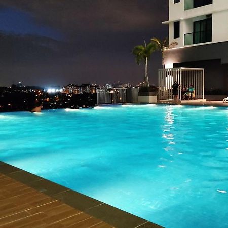 Hidayah Homestay Near Ukm And Ktm Station With High Speed Wifi - Pool & River View Bangi Exterior foto