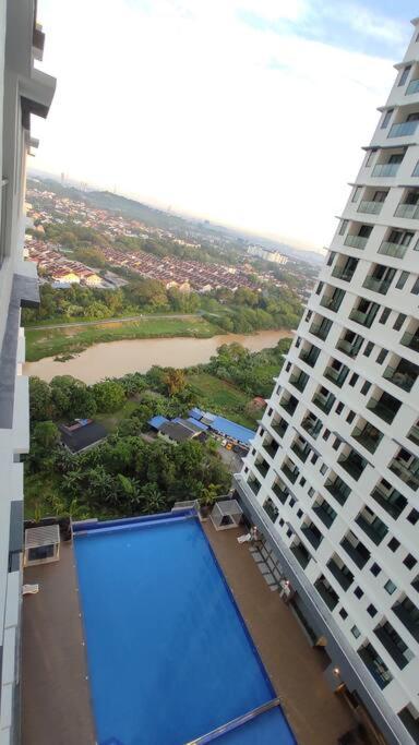 Hidayah Homestay Near Ukm And Ktm Station With High Speed Wifi - Pool & River View Bangi Exterior foto