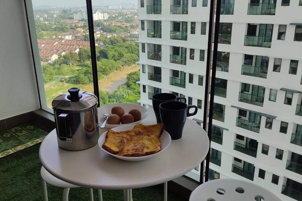 Hidayah Homestay Near Ukm And Ktm Station With High Speed Wifi - Pool & River View Bangi Exterior foto